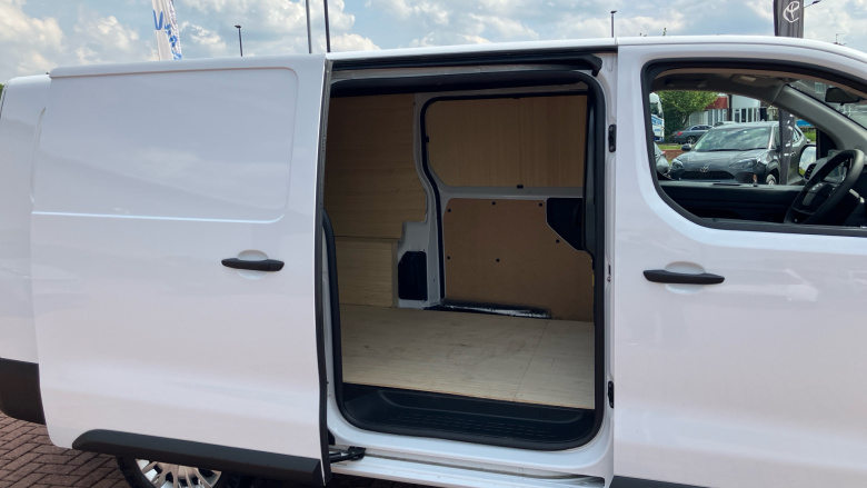 Toyota Proace L2 Diesel 2.0D 145 Icon Van